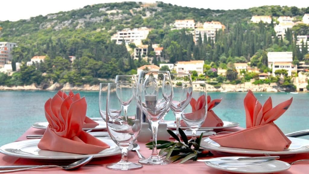 restaurants-restaurants