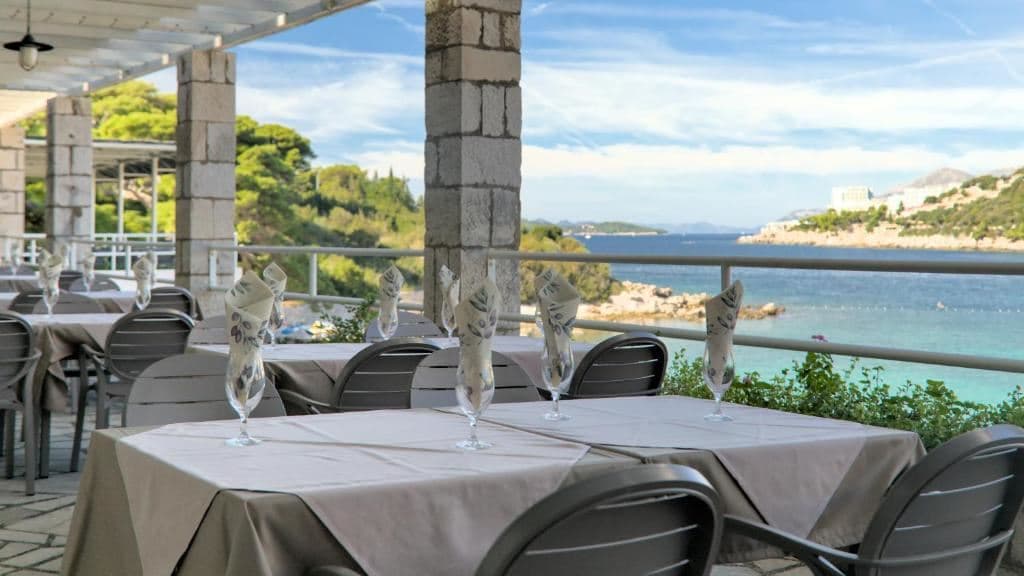 restaurants-restaurants