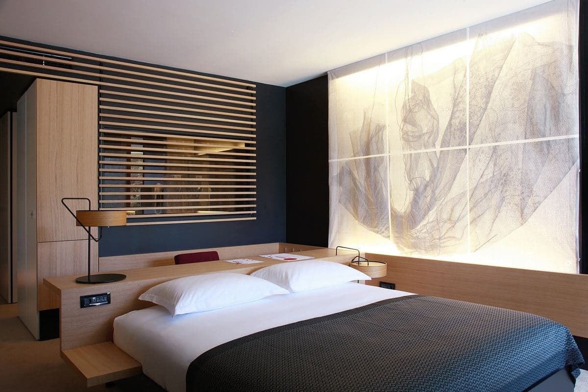 rooms-double-grand-room-park-view-balcony