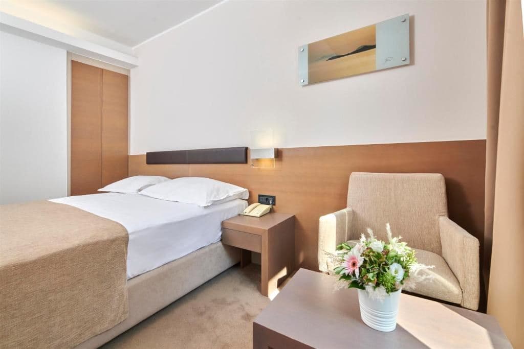 rooms-single-room-economy