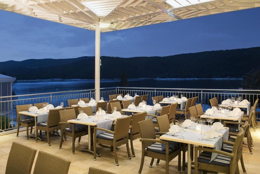 restaurants-restaurants