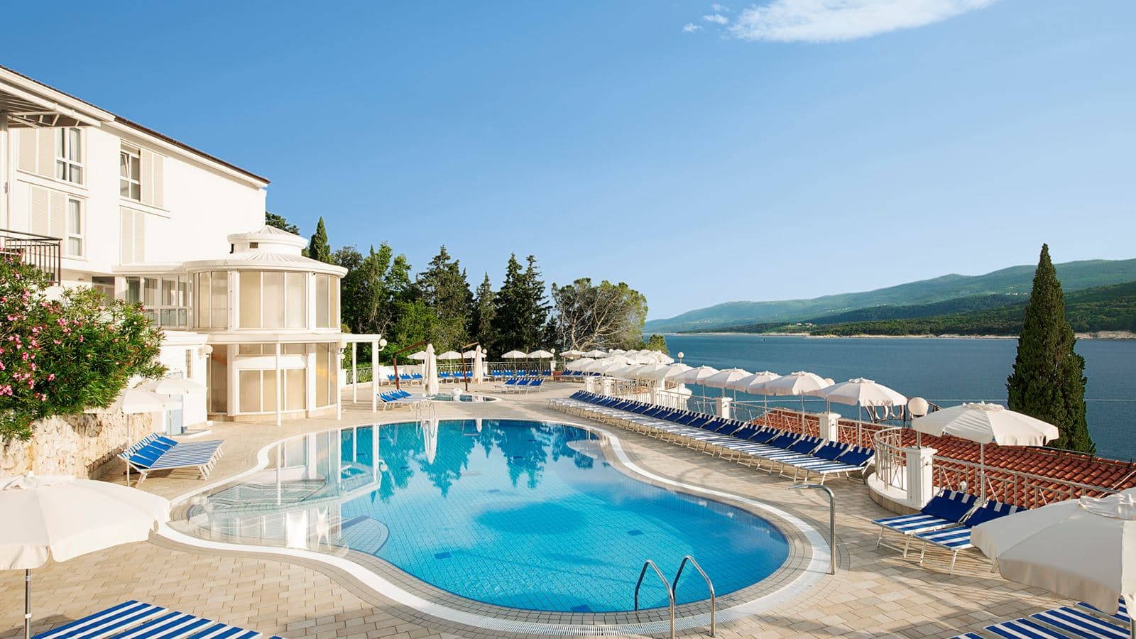pools-outdoor--indoor-pool