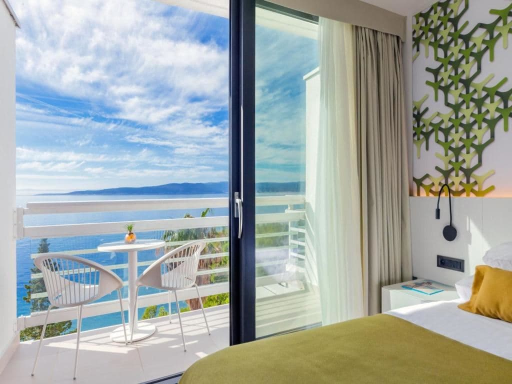rooms-annex-room-seaside-balcony
