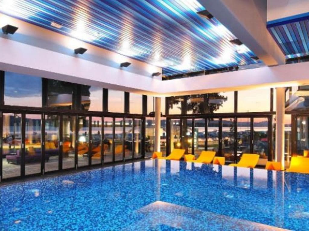pools-indoor-pool