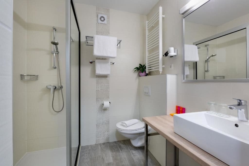 rooms-double-premium-room-balcony