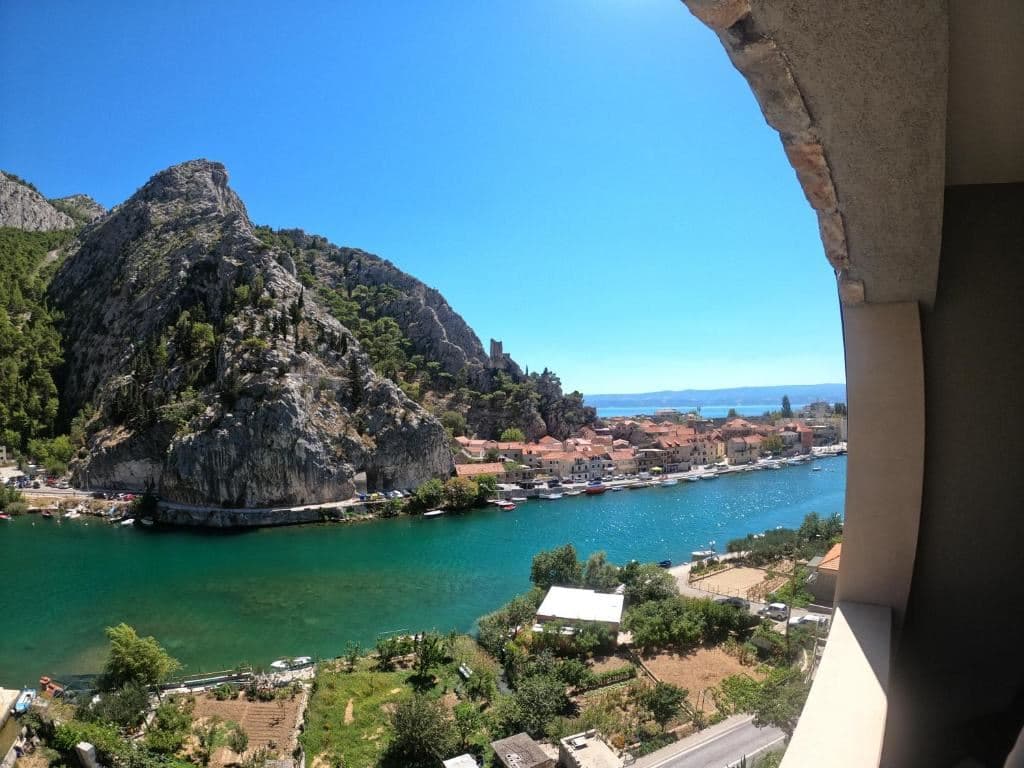 rooms-double-standard-room-riverview-balcony
