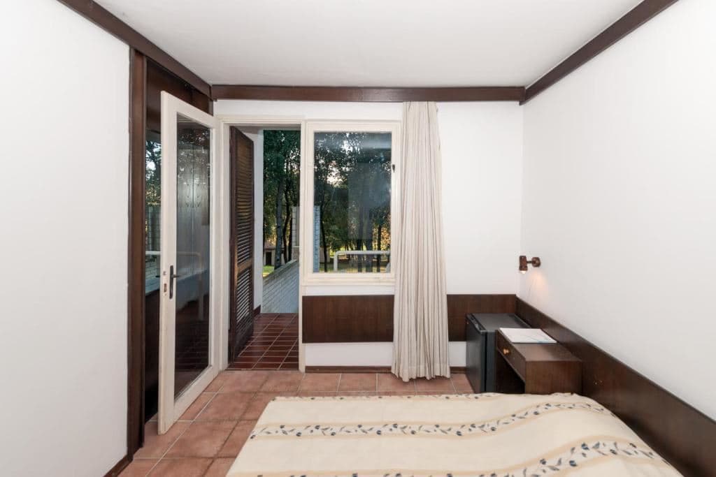 rooms-triple-standard-room-balcony-or-terrace
