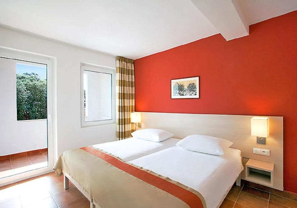 rooms-2-connectingrooms-superior-familyroom-balcony