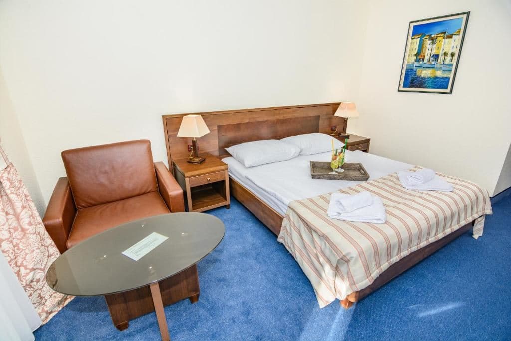 rooms-double-standard-room-balcony
