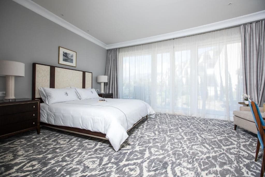 rooms-double-deluxe-room-balcony