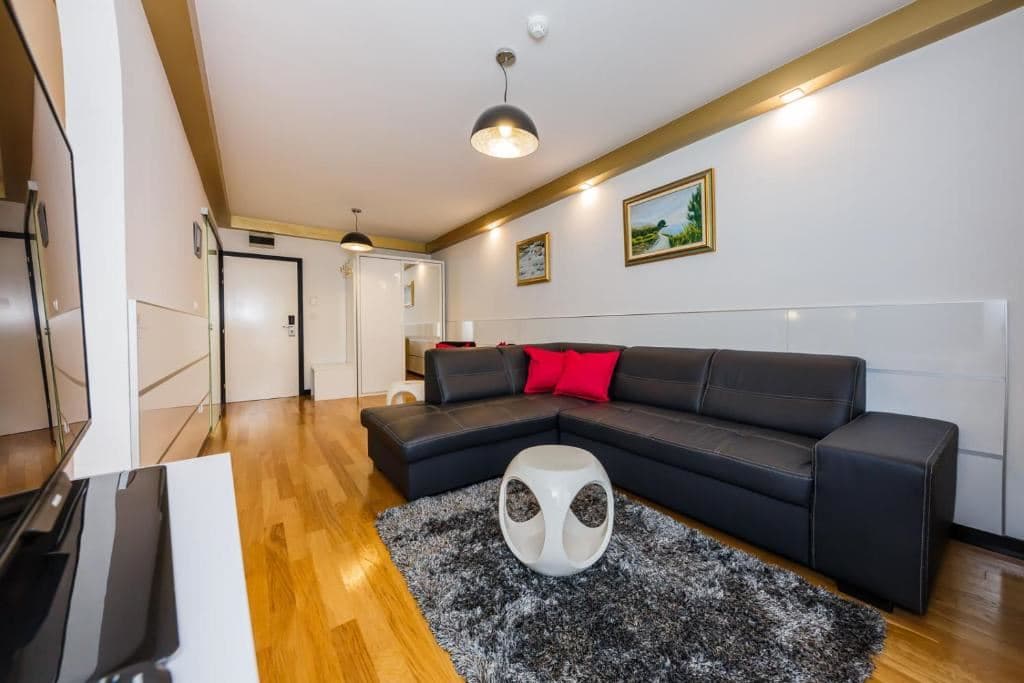 rooms-apartment-balcony-or-terrace