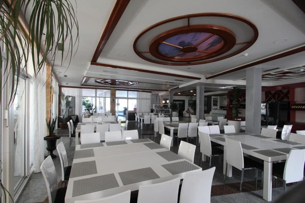 restaurants-restaurants