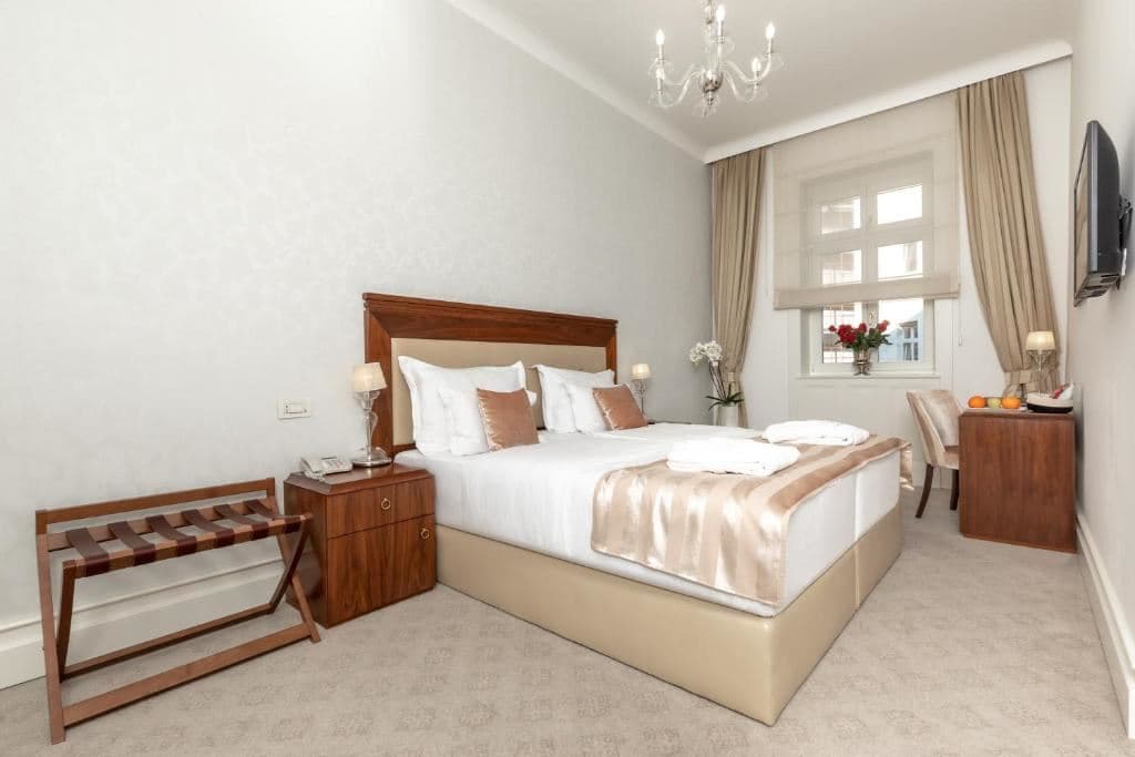 rooms-double-superior-room