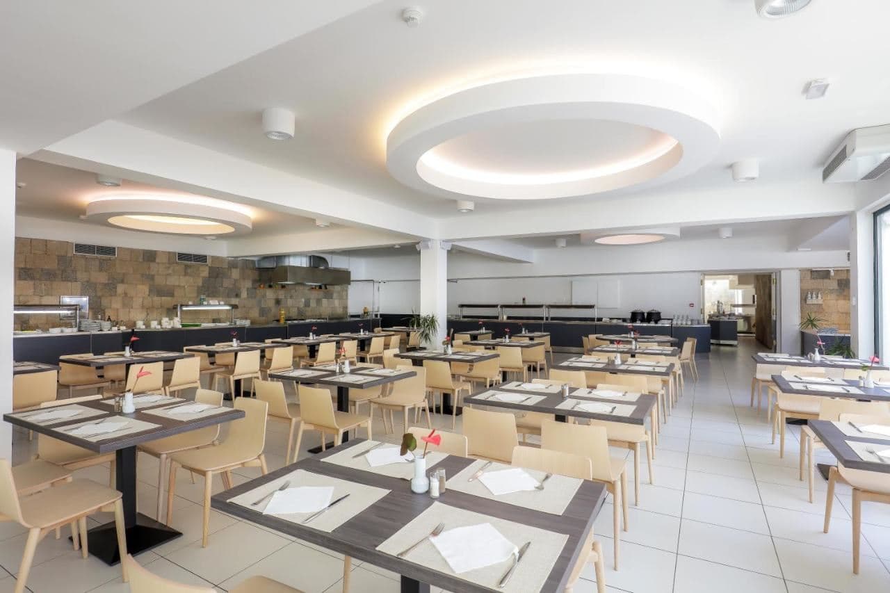 restaurants-restaurants