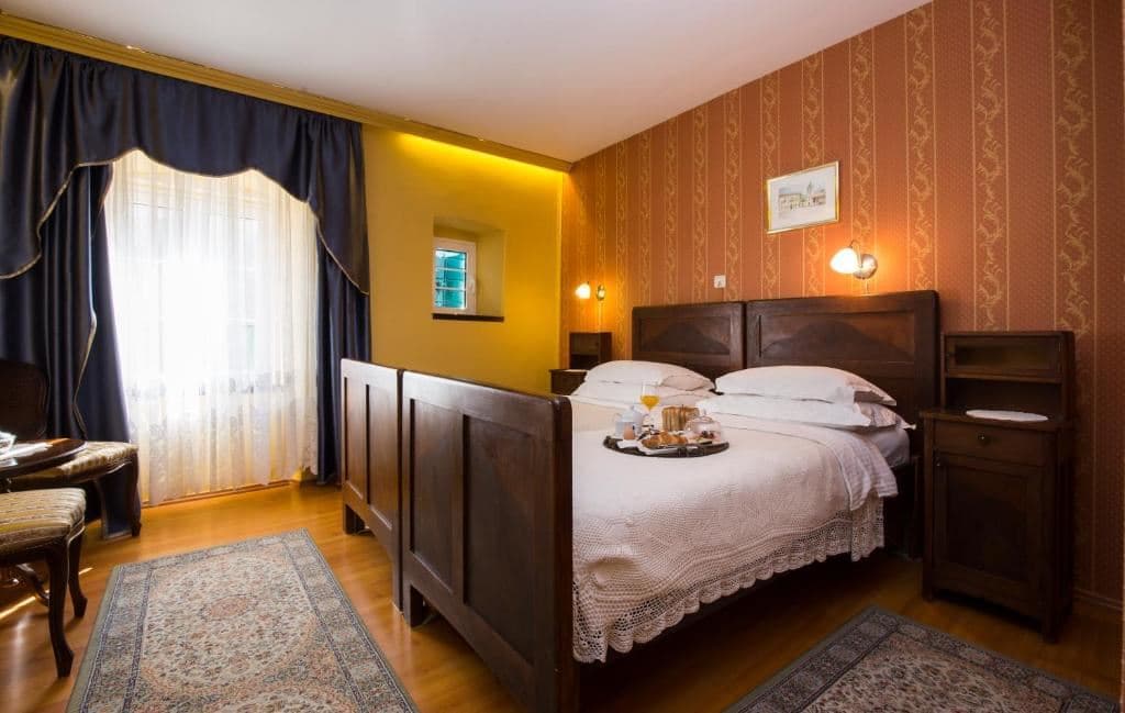 rooms-standard-room