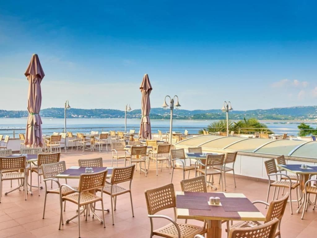 bars-beach-bar