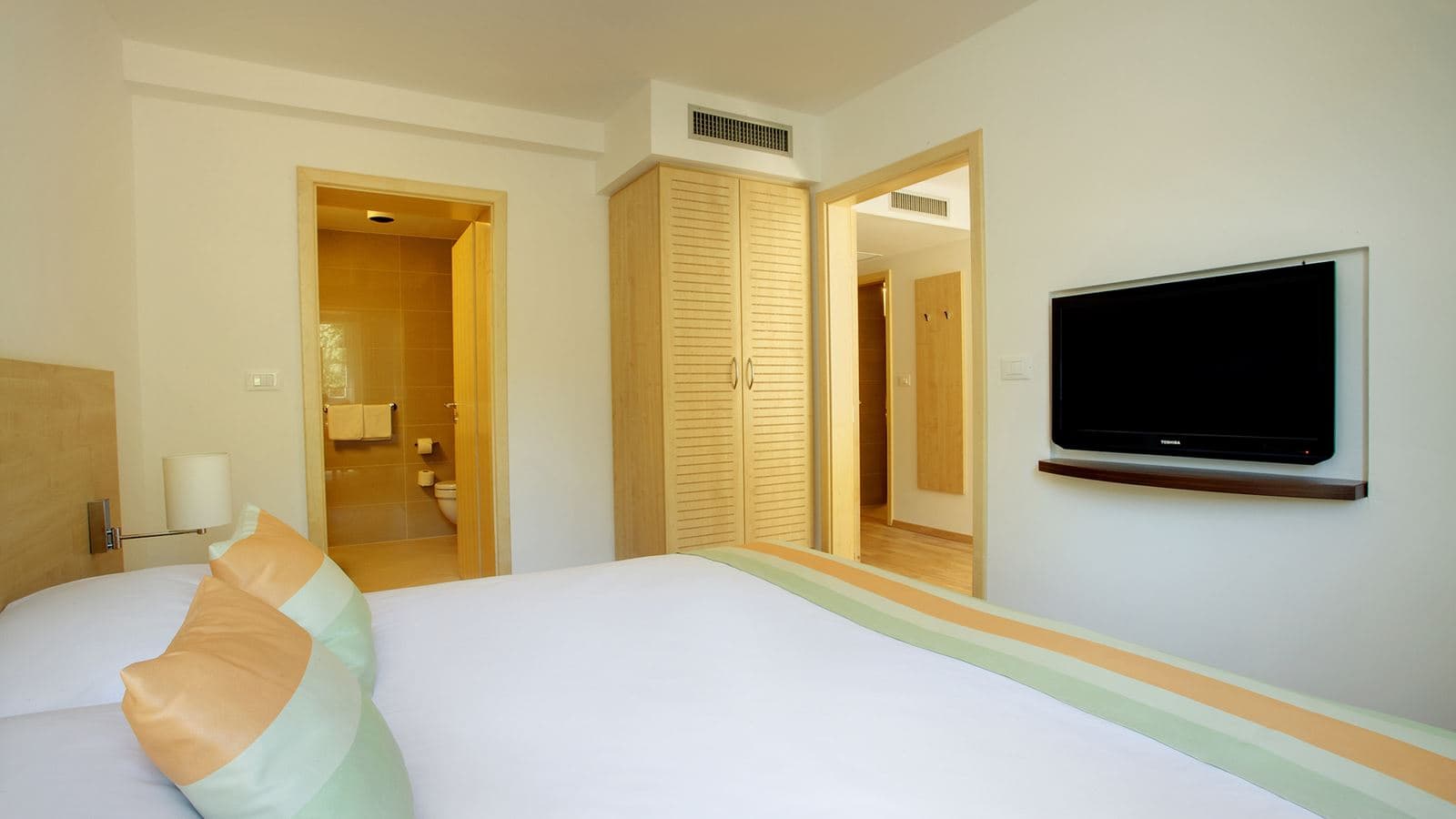 rooms-familysuite-balcony-or-terrace