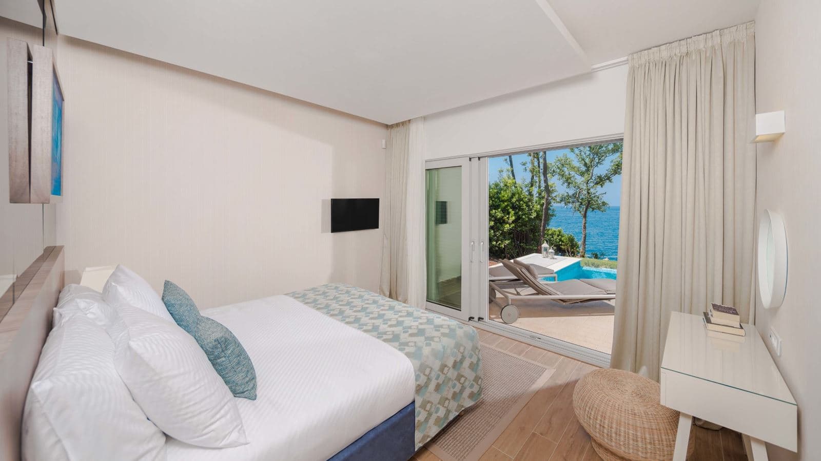 rooms-superior-villa-seaview-terrace