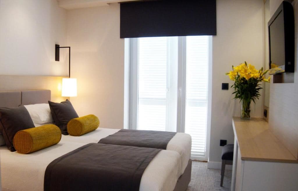 rooms-standard-room