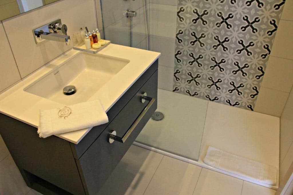 rooms-standard-room