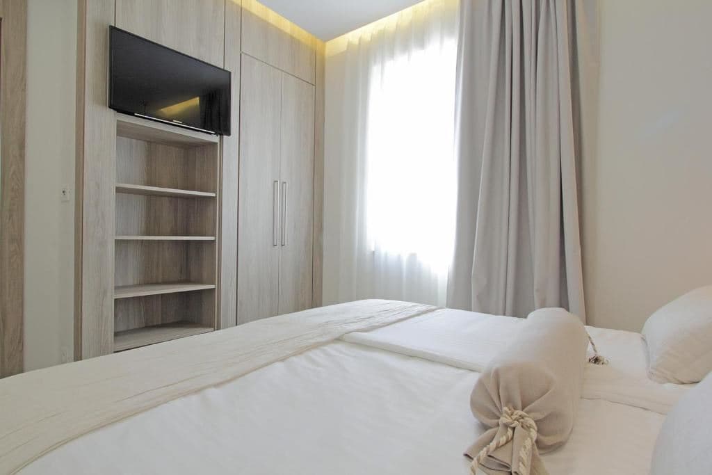 rooms-1-bedroom-premium-suite-seaview-balcony