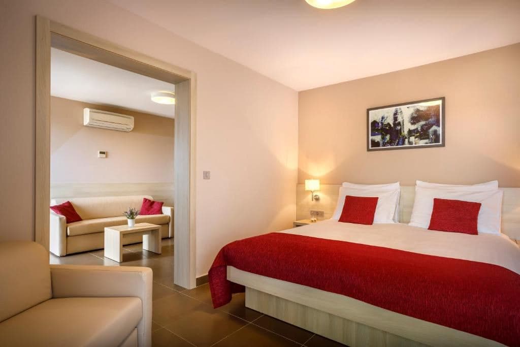 rooms-junior-suite-balcony