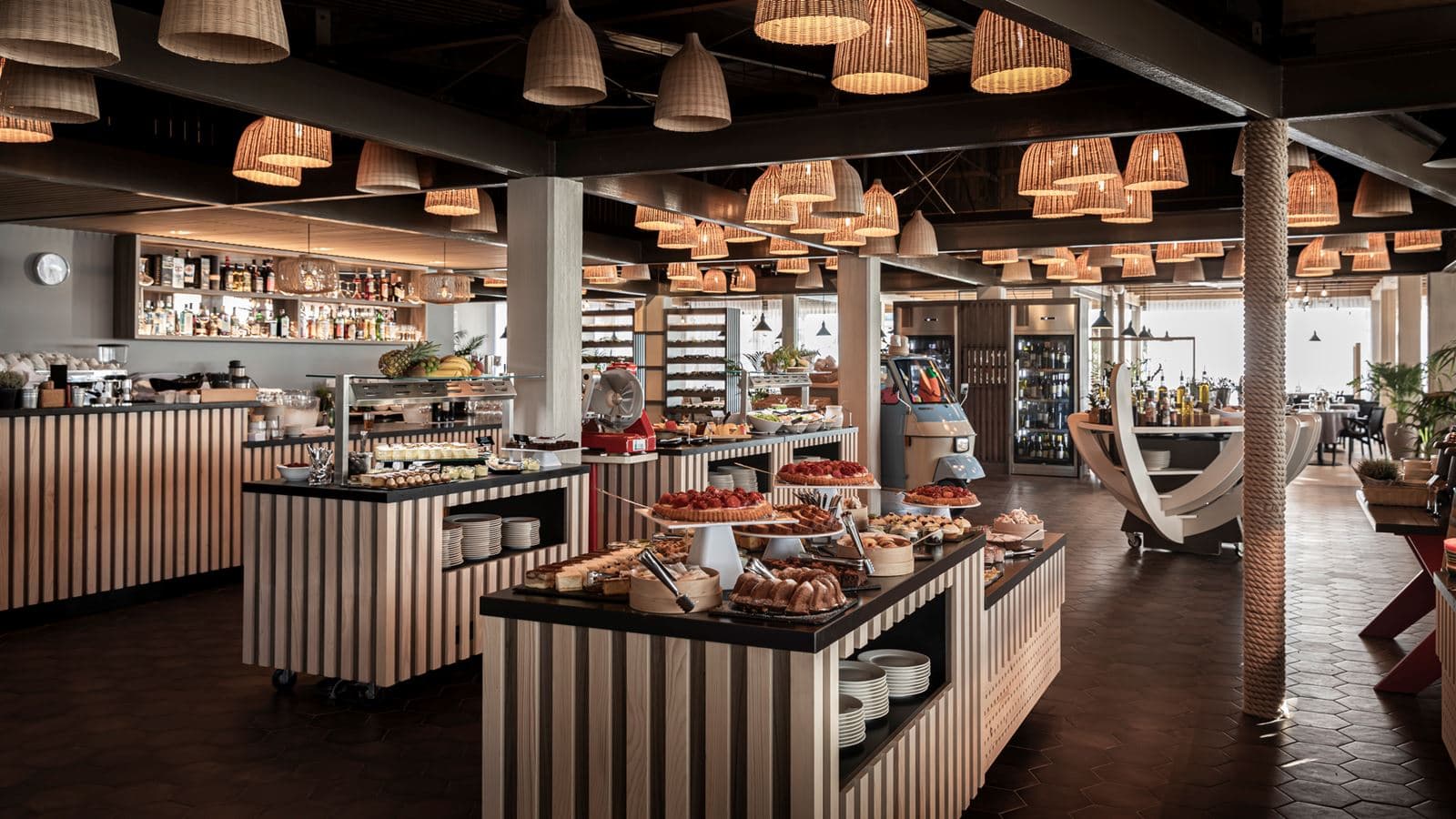restaurants-restaurants