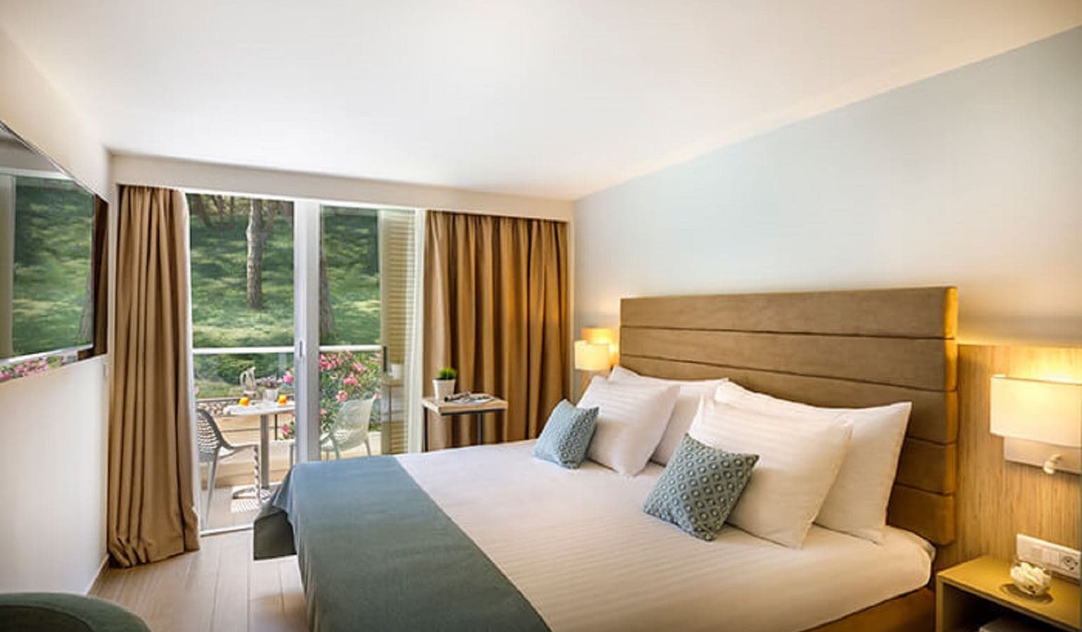 rooms-double-superior-room-balcony