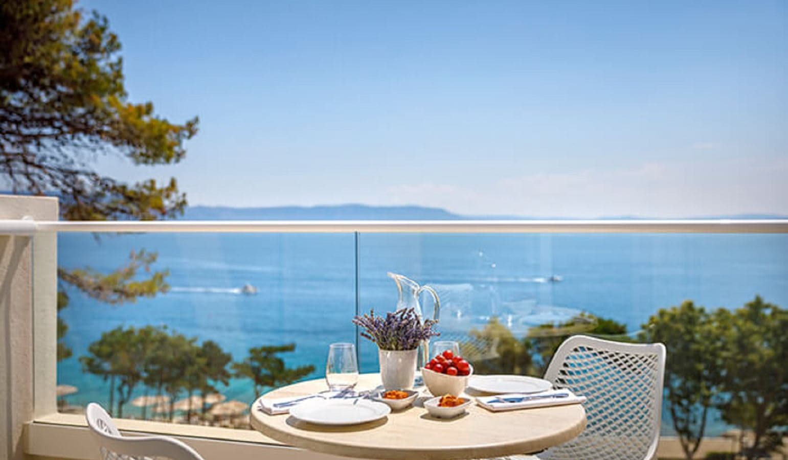 rooms-junior-suite-sea-view-balcony
