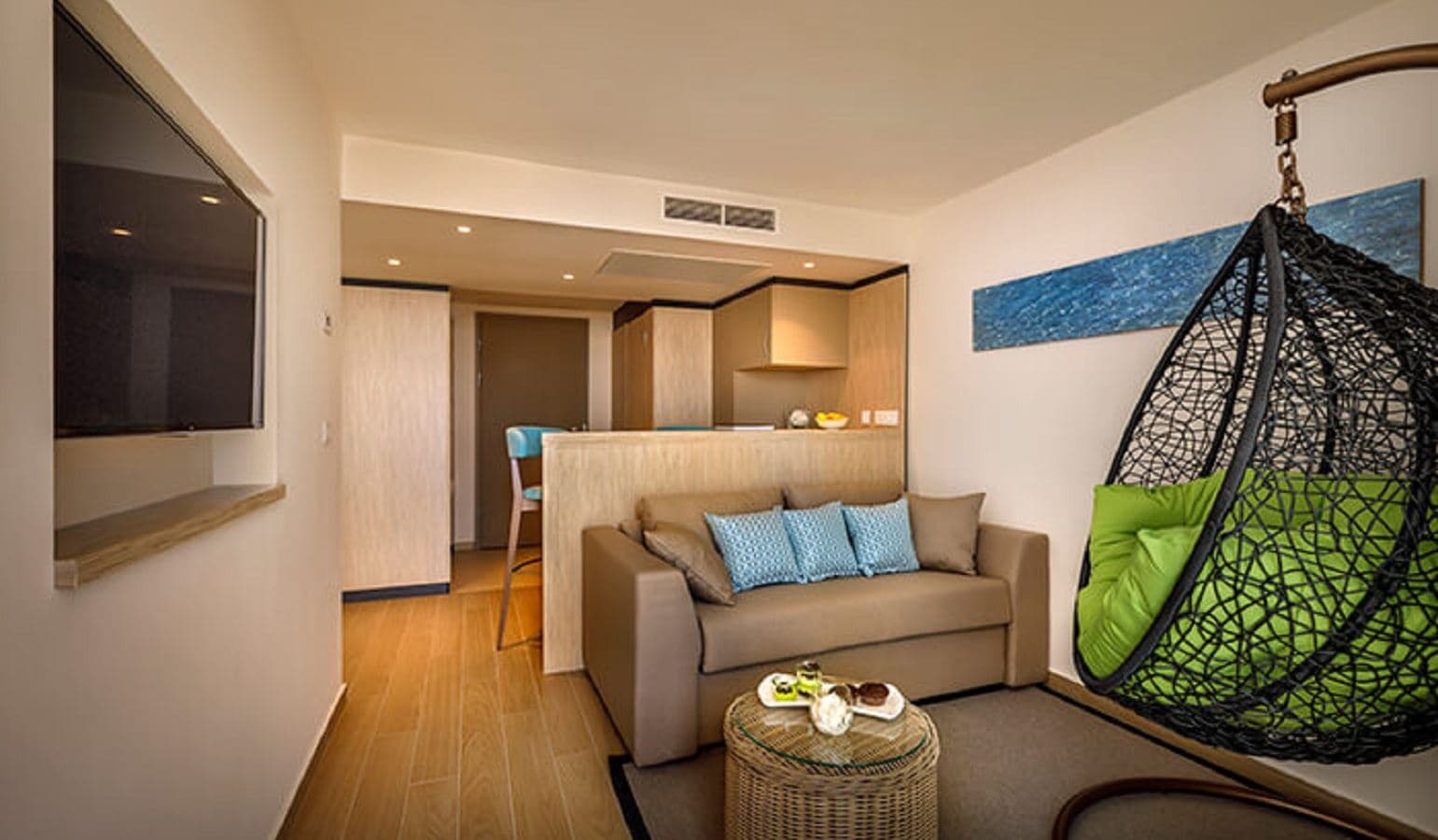 rooms-junior-suite-sea-view-balcony