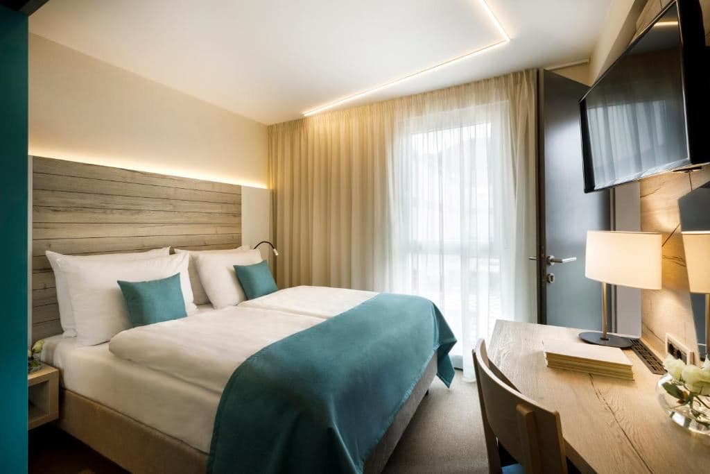 rooms-2-connectingrooms-standard-familyroom