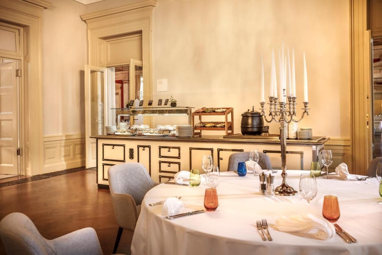 restaurants-restaurants