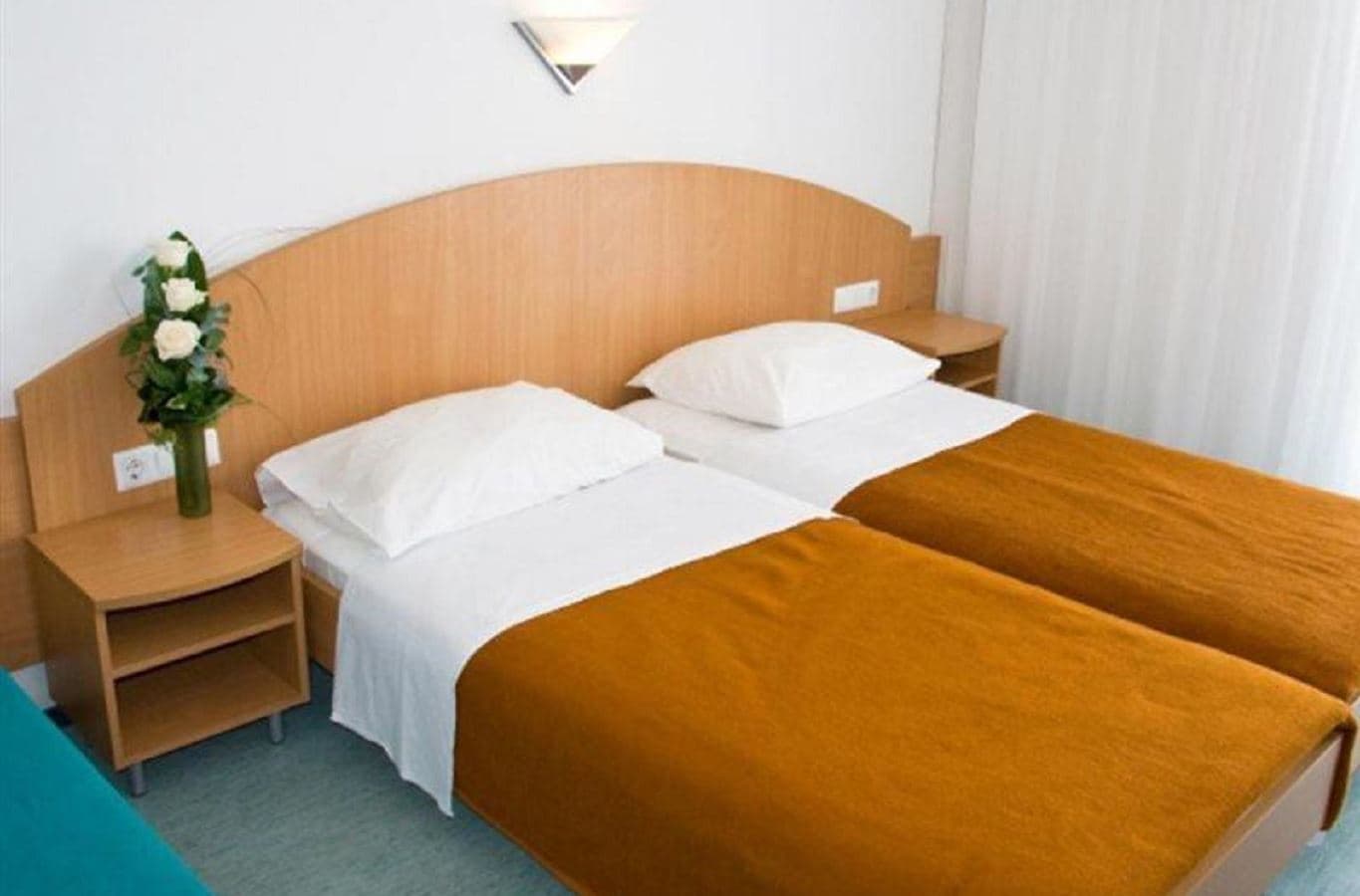 rooms-triple-standard-room