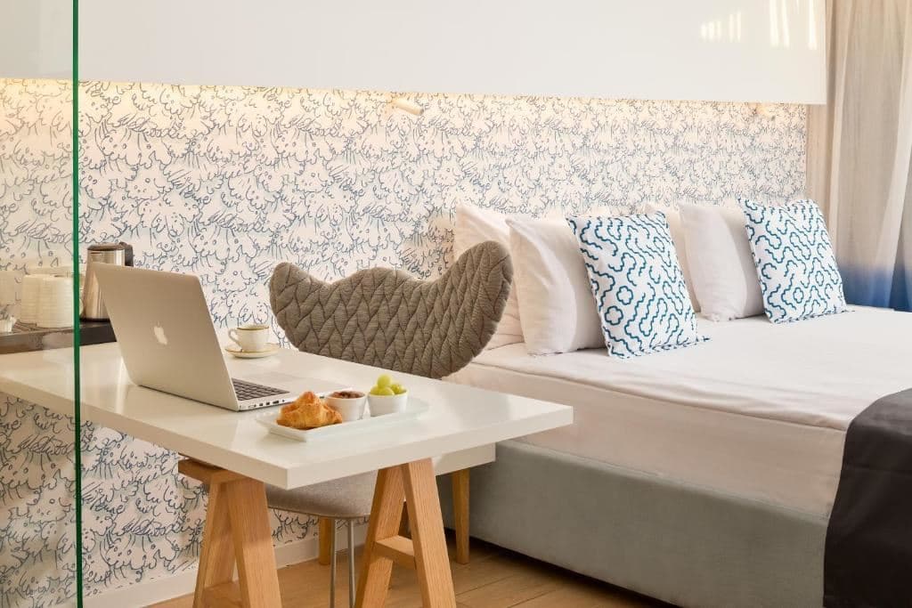 rooms-standard-room-balcony-or-terrace