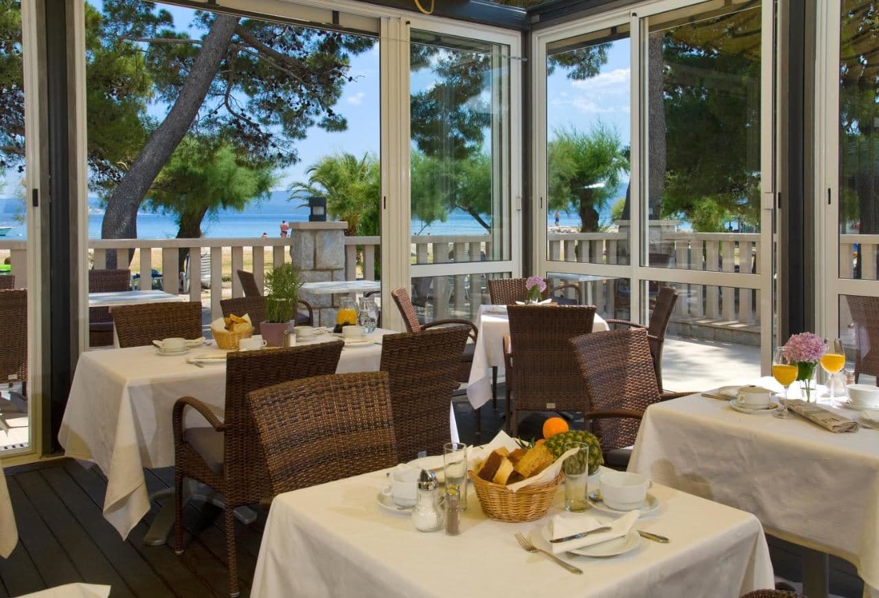 restaurants-restaurants