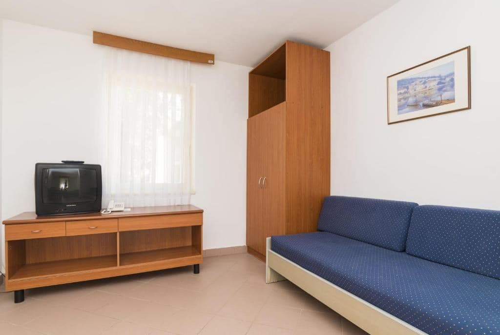 rooms-studio-park-view-balcony-economy