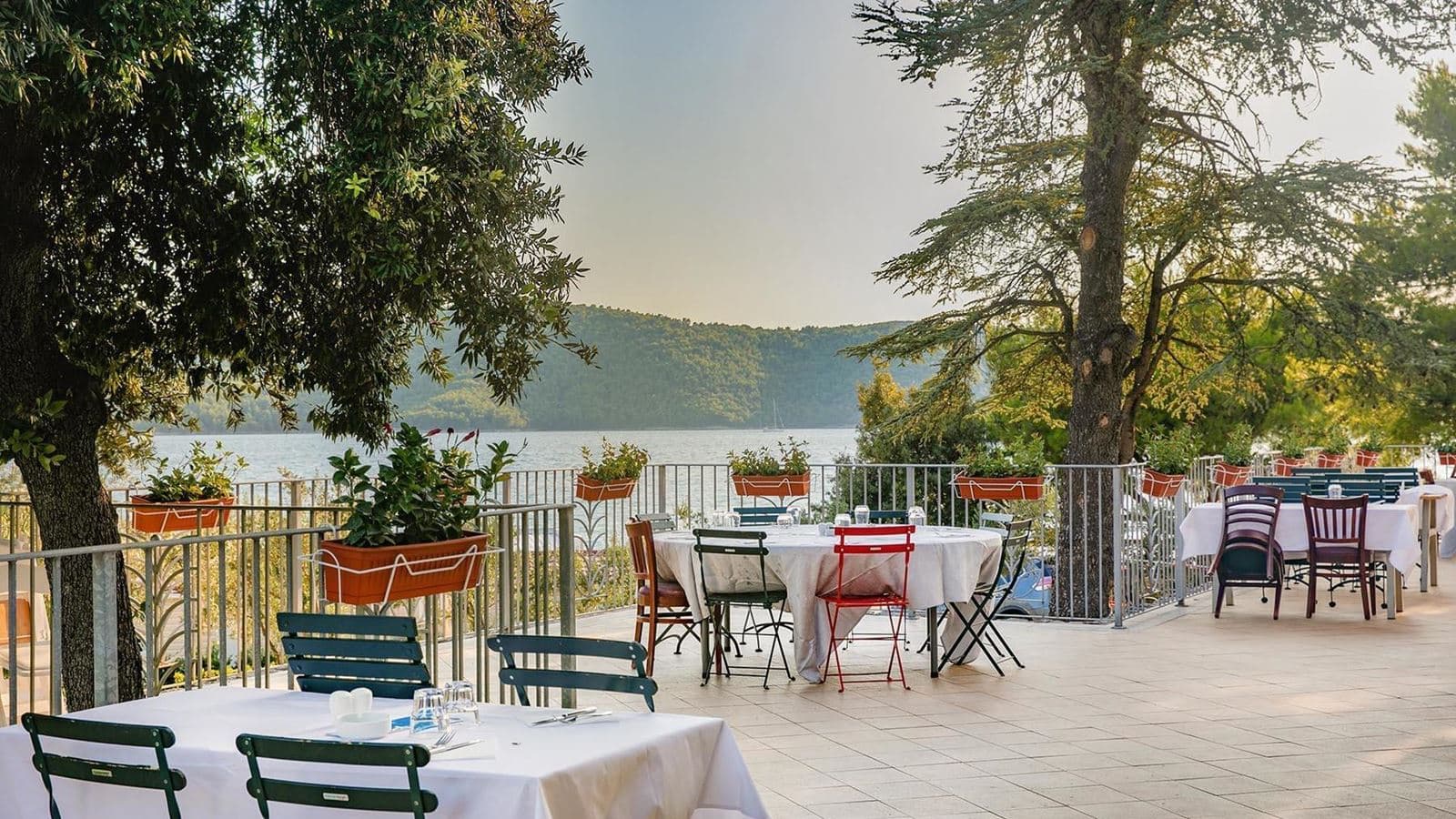 restaurants-main-restaurant