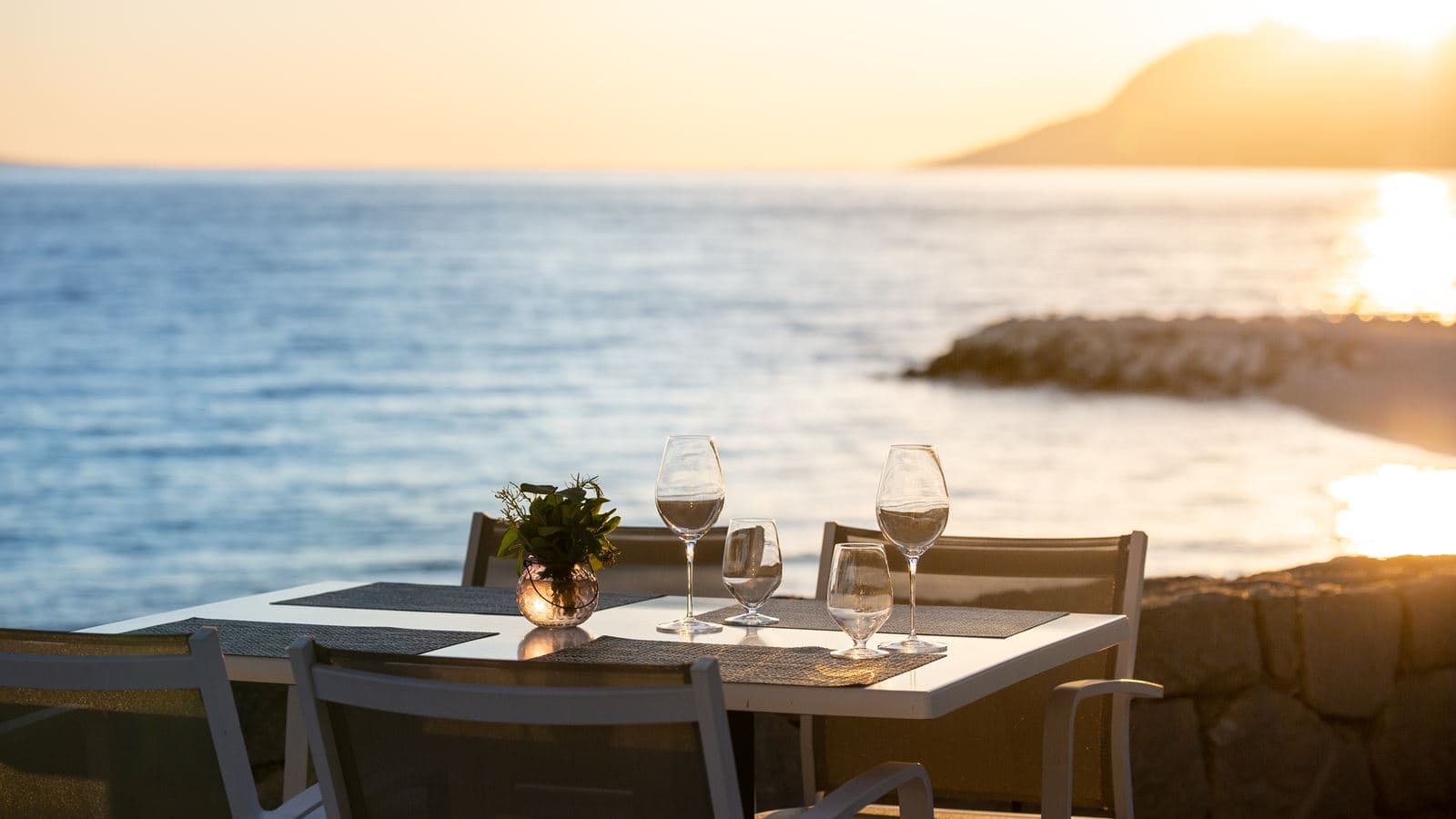 restaurants-restaurant