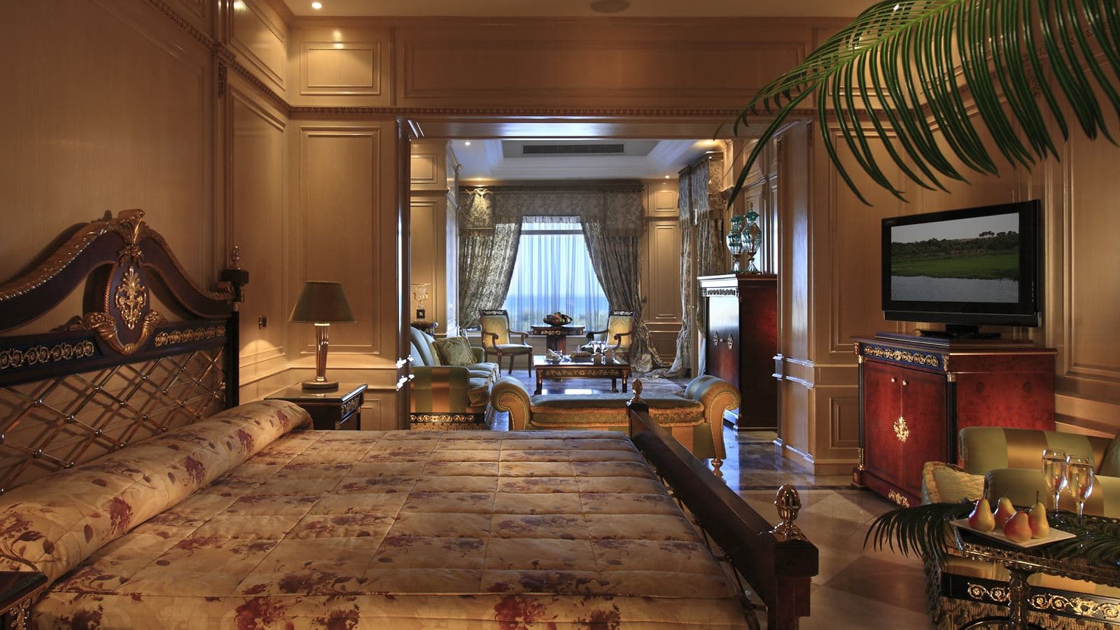 rooms-royale-suite