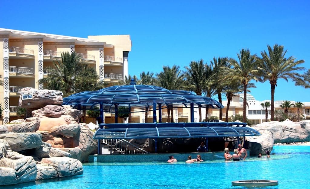 bars-pool-blue-bar