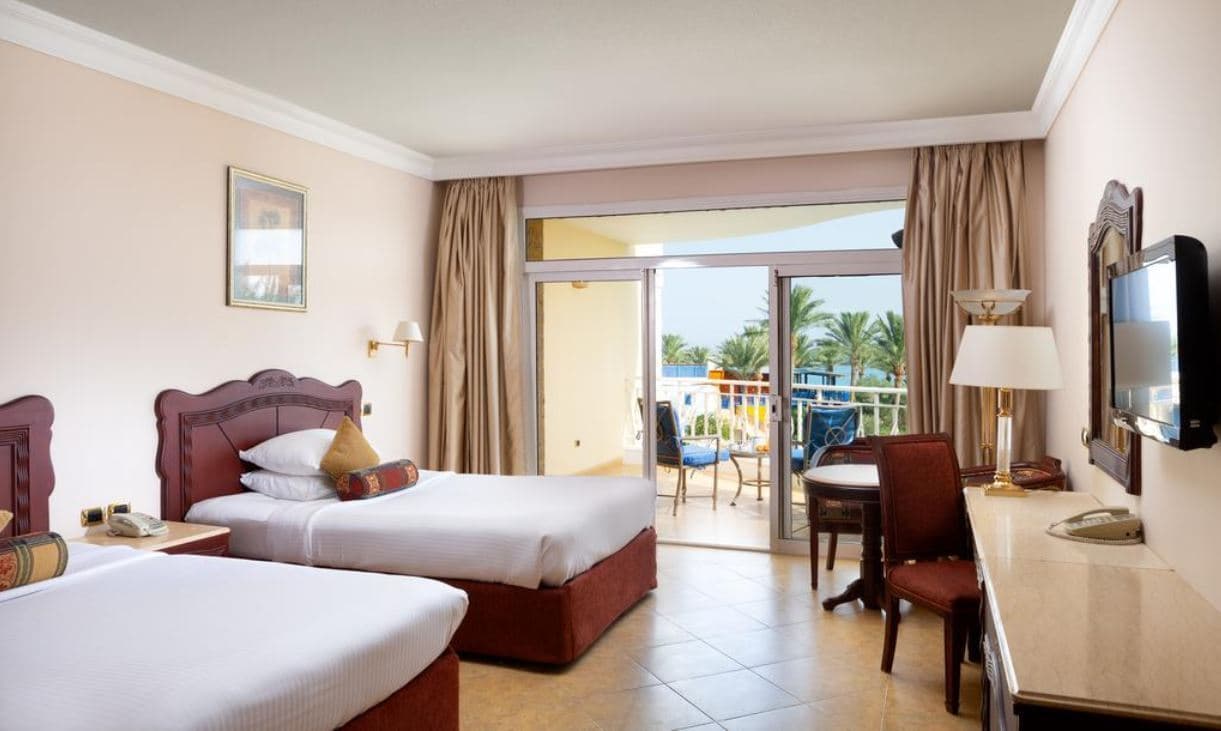 rooms-superior-pool-view-room