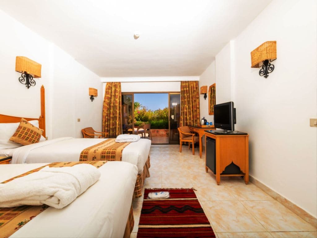 rooms-standard-twin-sea-view