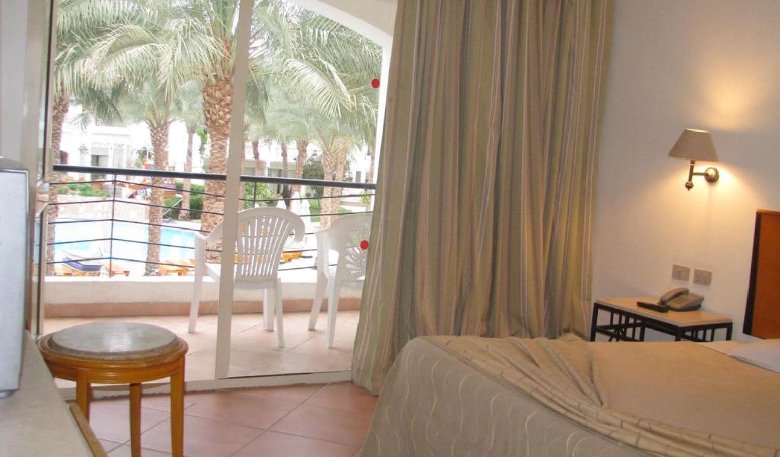 rooms-standard-room