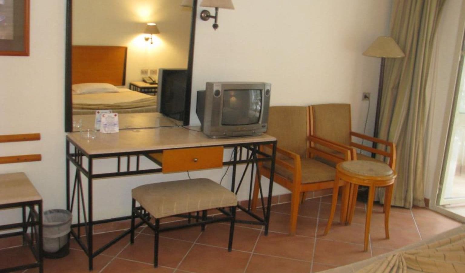 rooms-standard-room