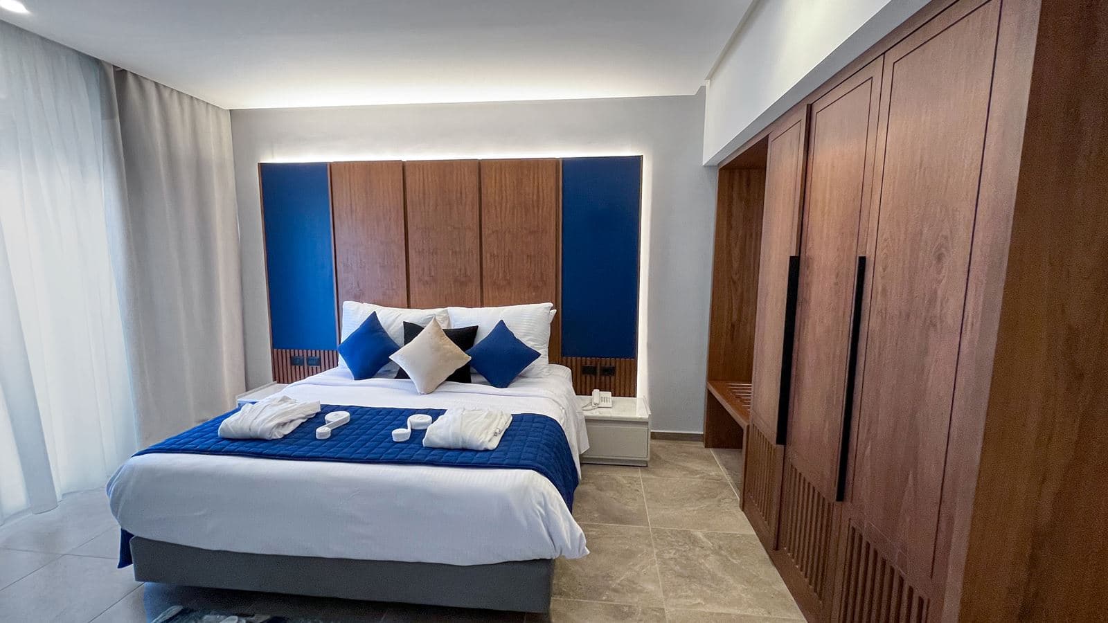 rooms-executive-suite