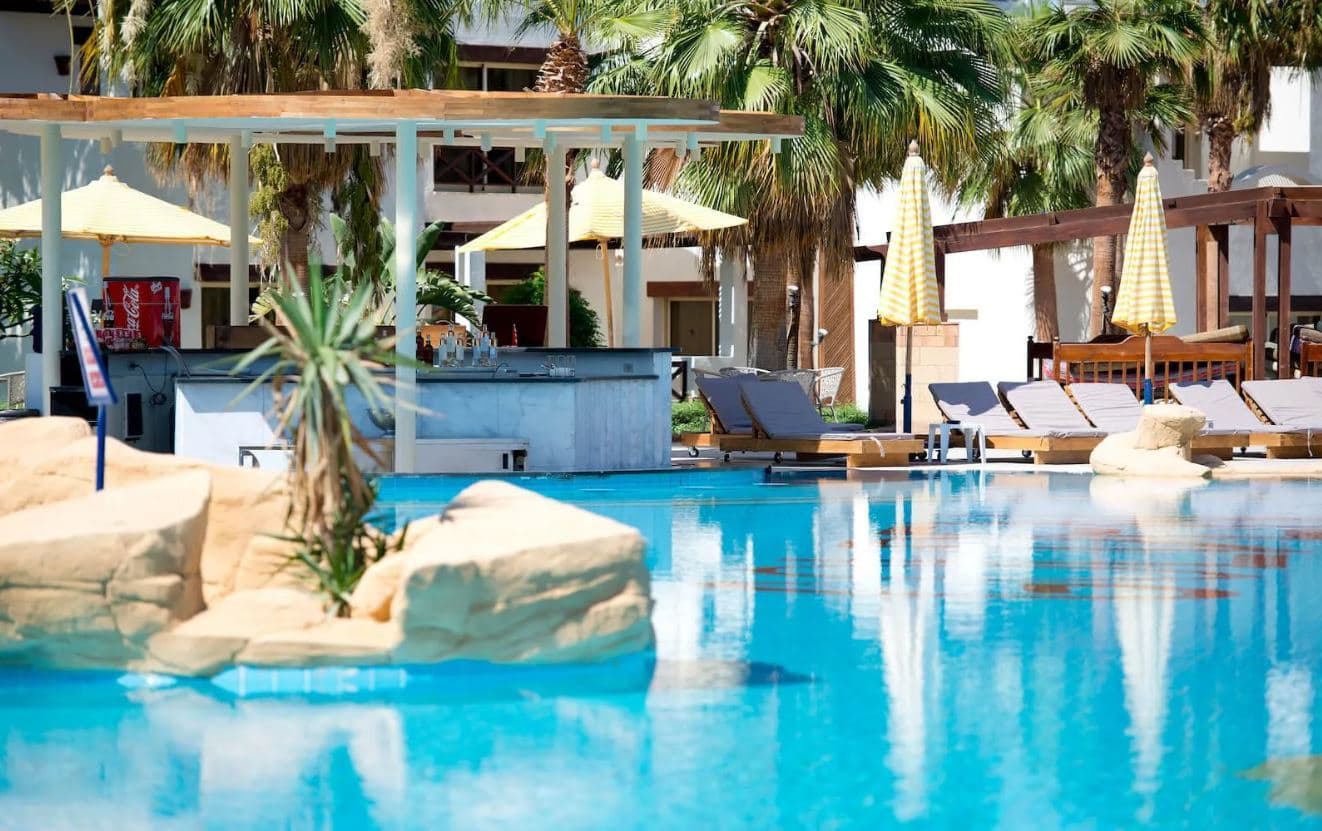 bars-relax-pool-bar