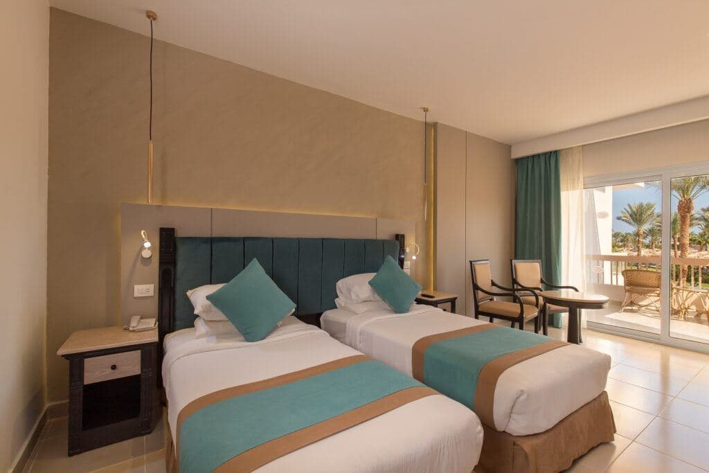 rooms-premium-deluxe-room-main-building