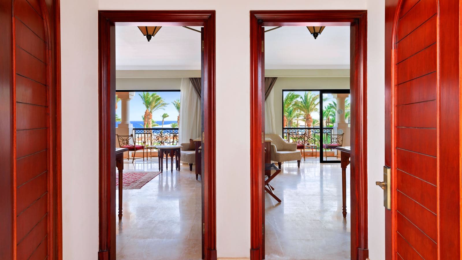 rooms-family-interleading-room-garden-view