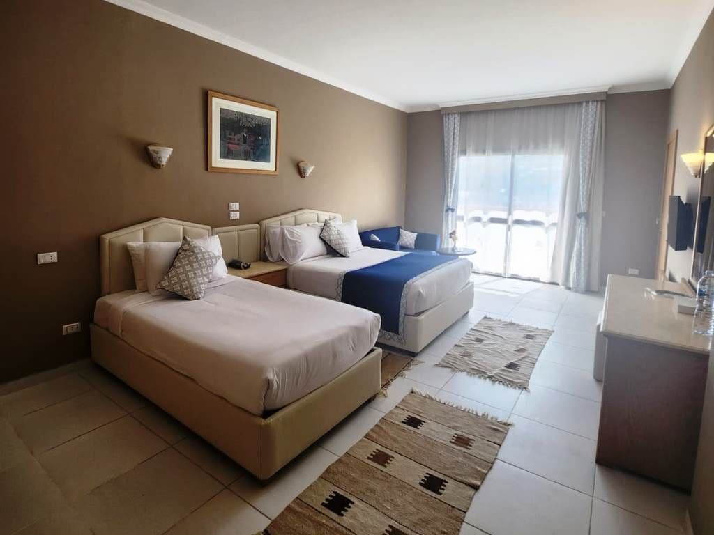rooms-superior-room