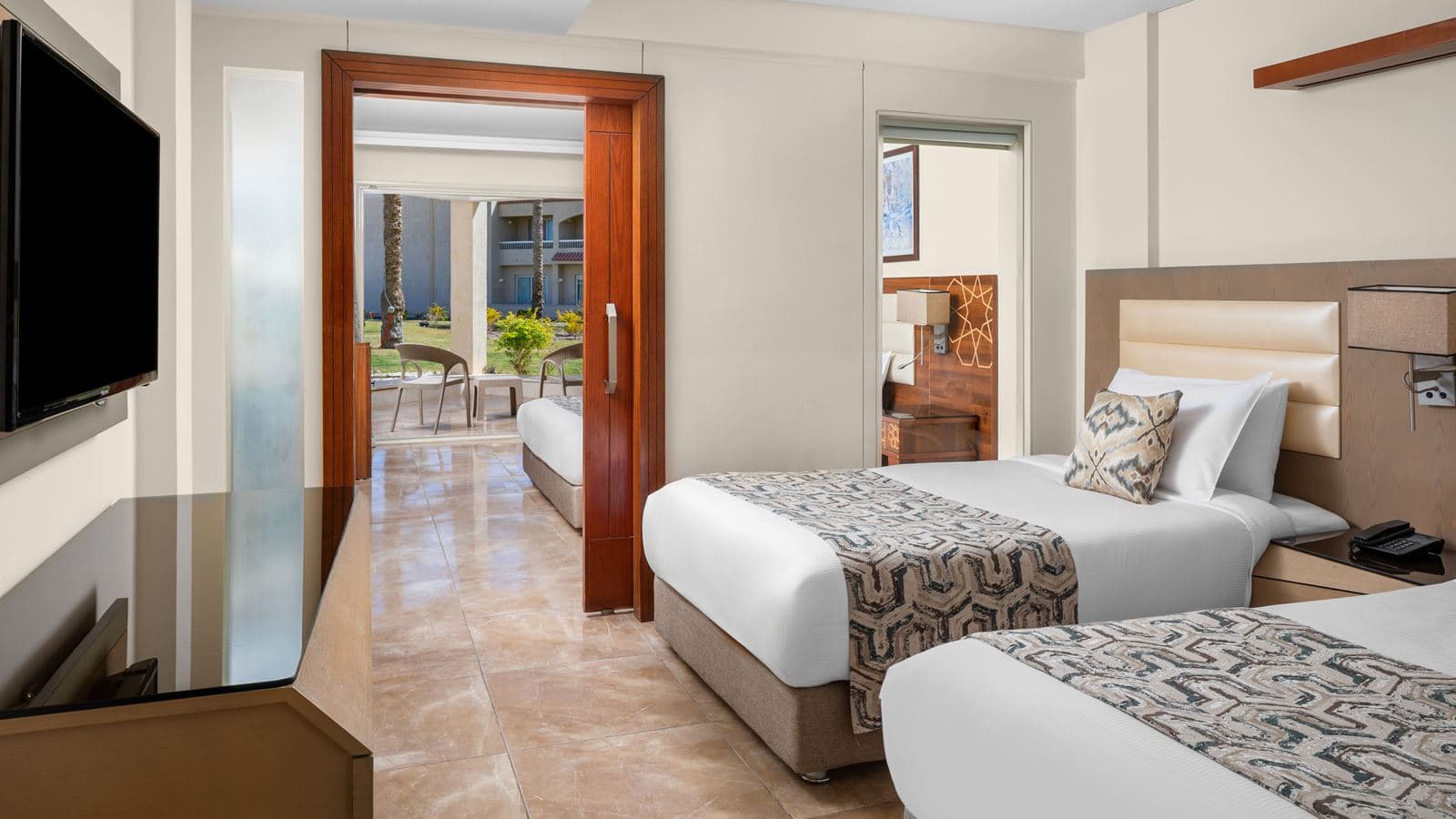 rooms-family-room-garden-view